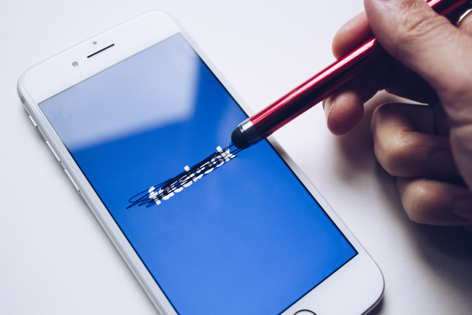 Free yourself from Facebook • mindful technology Free yourself from Facebook • mindful technology